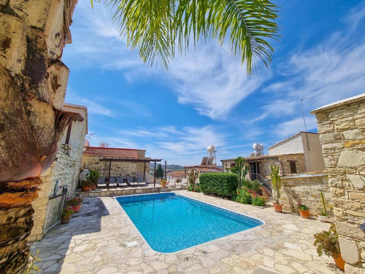 Poseidon'S Pool Paradise Skarinou Eksteriør billede