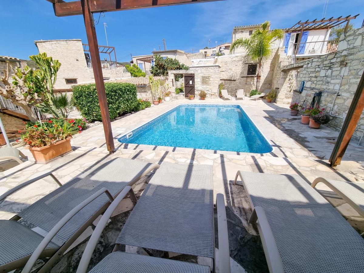 Poseidon'S Pool Paradise Skarinou Eksteriør billede