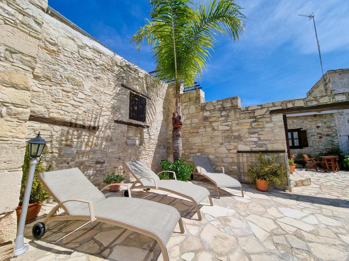 Poseidon'S Pool Paradise Skarinou Eksteriør billede